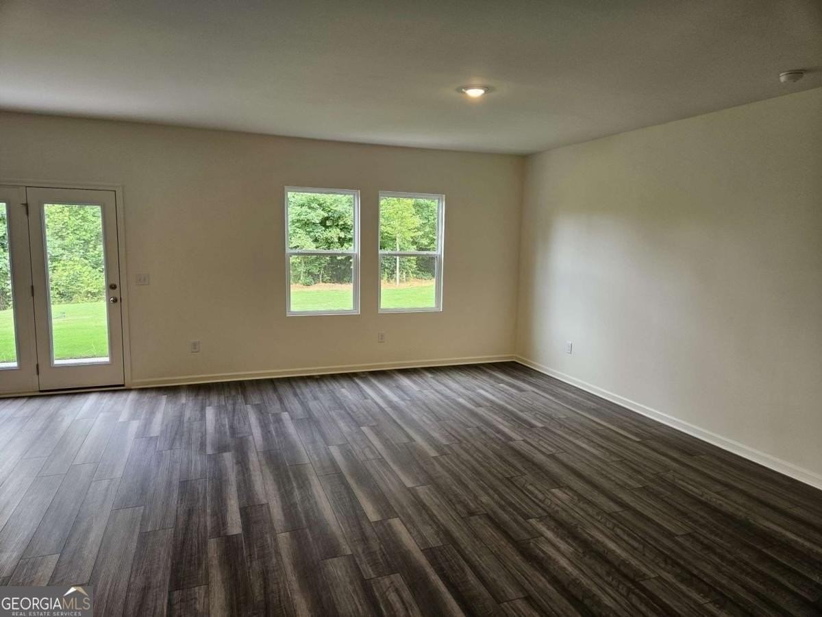 326 Silverton Dr - Photo 2 of 29