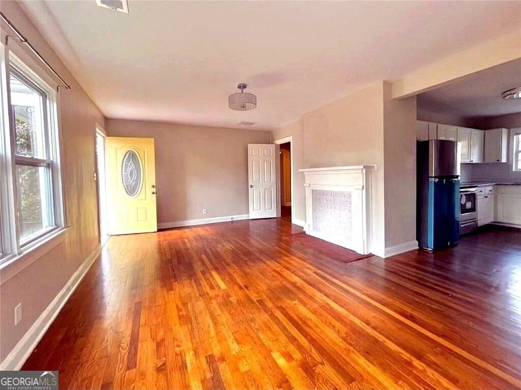 1449 Lynford Dr Sw - Photo 2 of 21