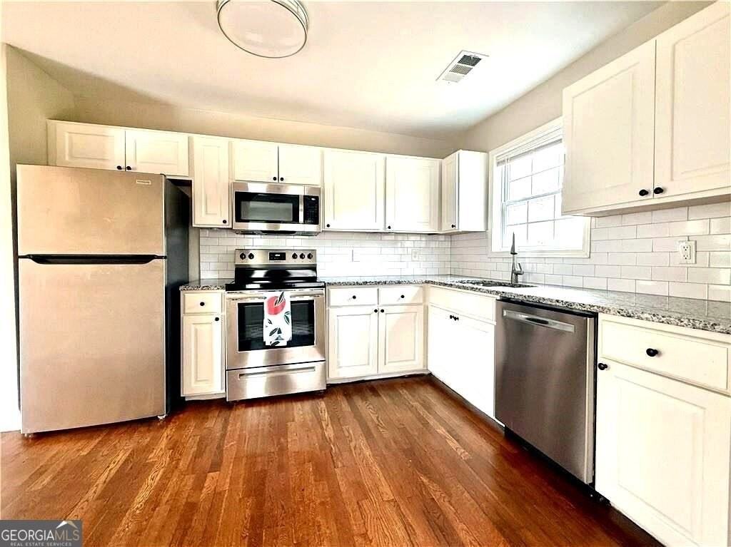 1449 Lynford Dr Sw - Photo 3 of 21