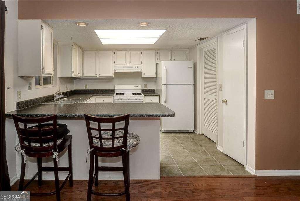 44 Rumson Ct Se - Photo 4 of 34