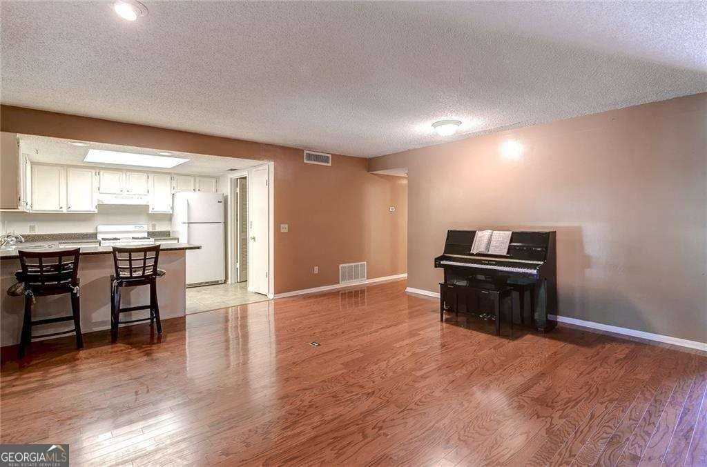 44 Rumson Ct Se - Photo 5 of 34