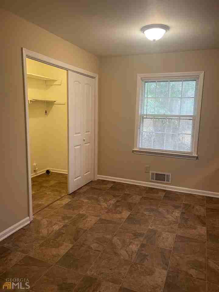 808 S Nottingham Rd - Photo 4 of 9