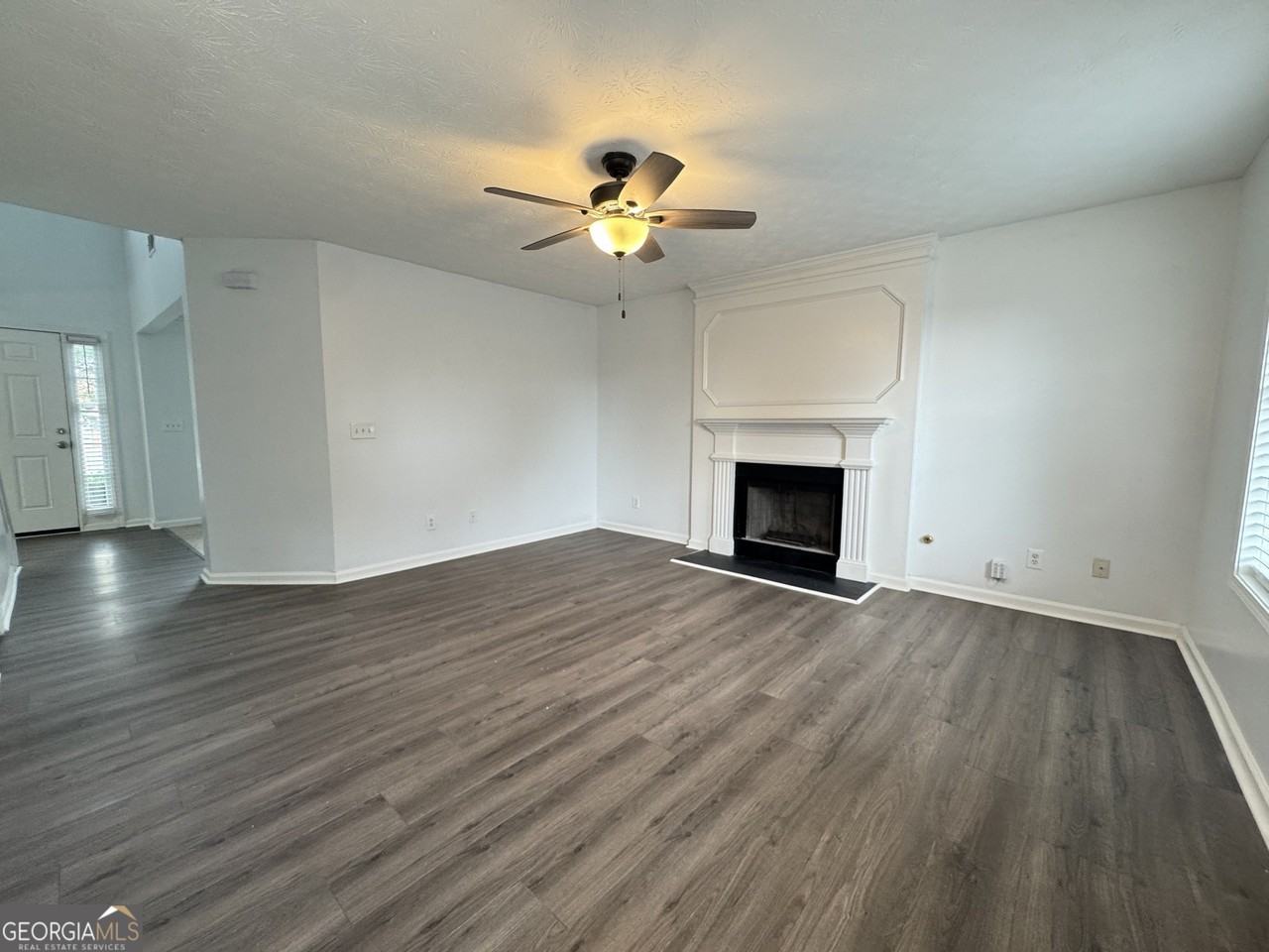 2121 Silva Ct - Photo 7 of 38