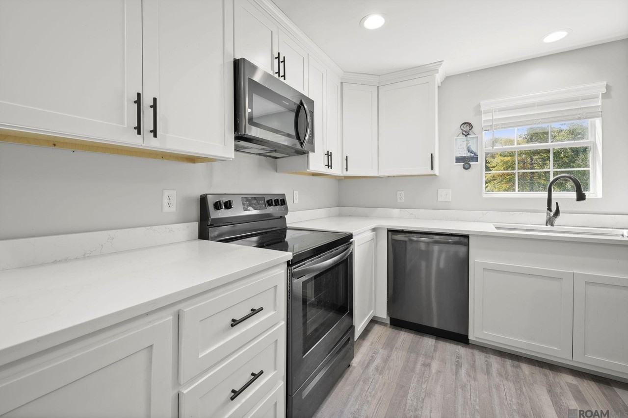 32027 Pats Ln - Photo 2 of 18