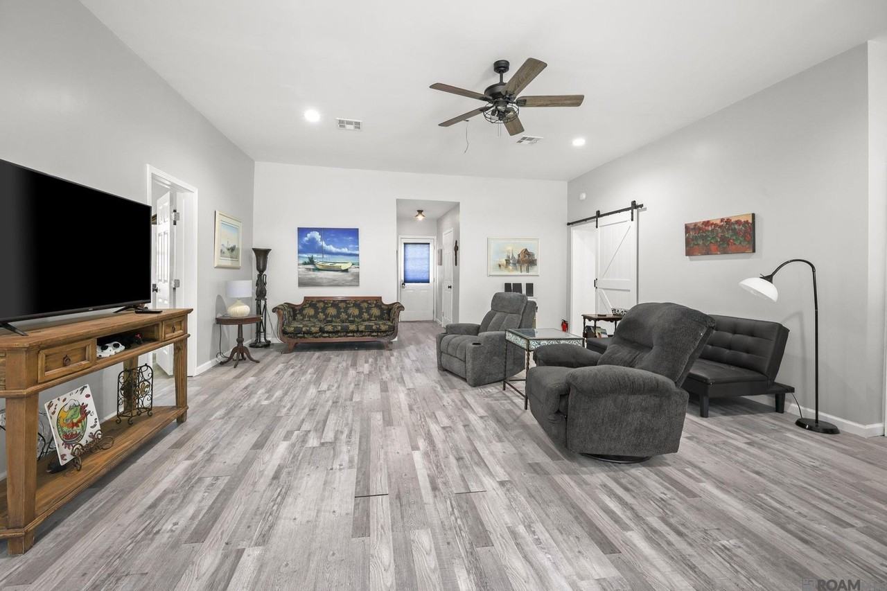 32027 Pats Ln - Photo 4 of 18