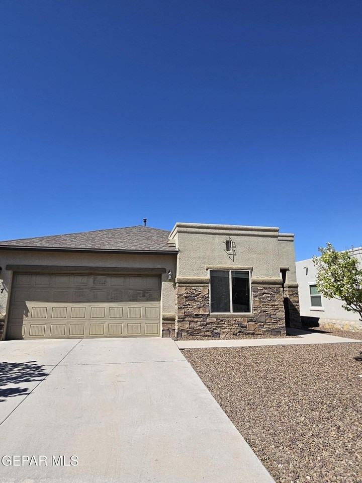 2217 Furtherpoint Pl - Photo 2 of 28