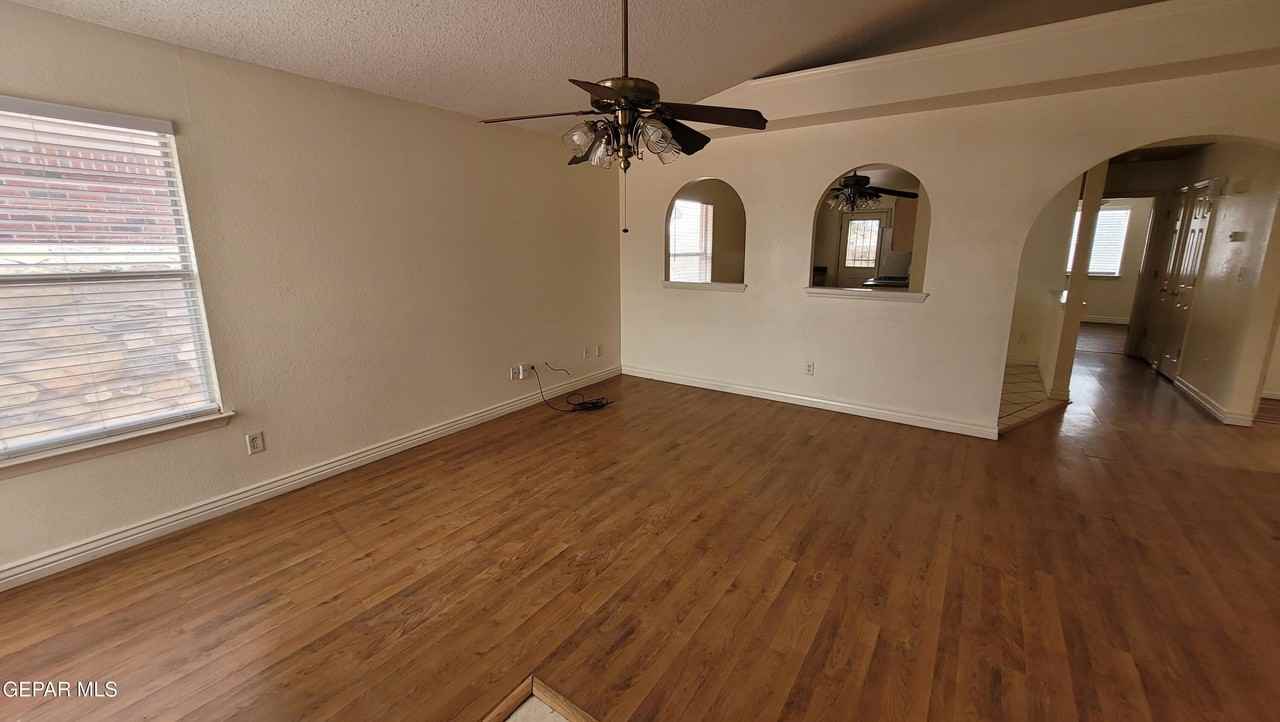3457 Carlos Moran Ct - Photo 3 of 32