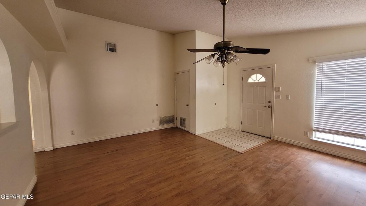 3457 Carlos Moran Ct - Photo 6 of 32