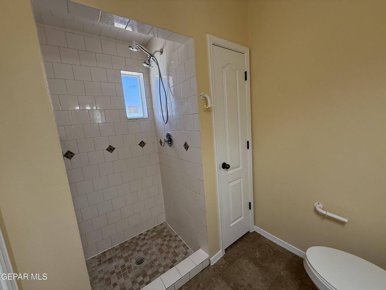 8931 Marks St #C - Photo 5 of 18