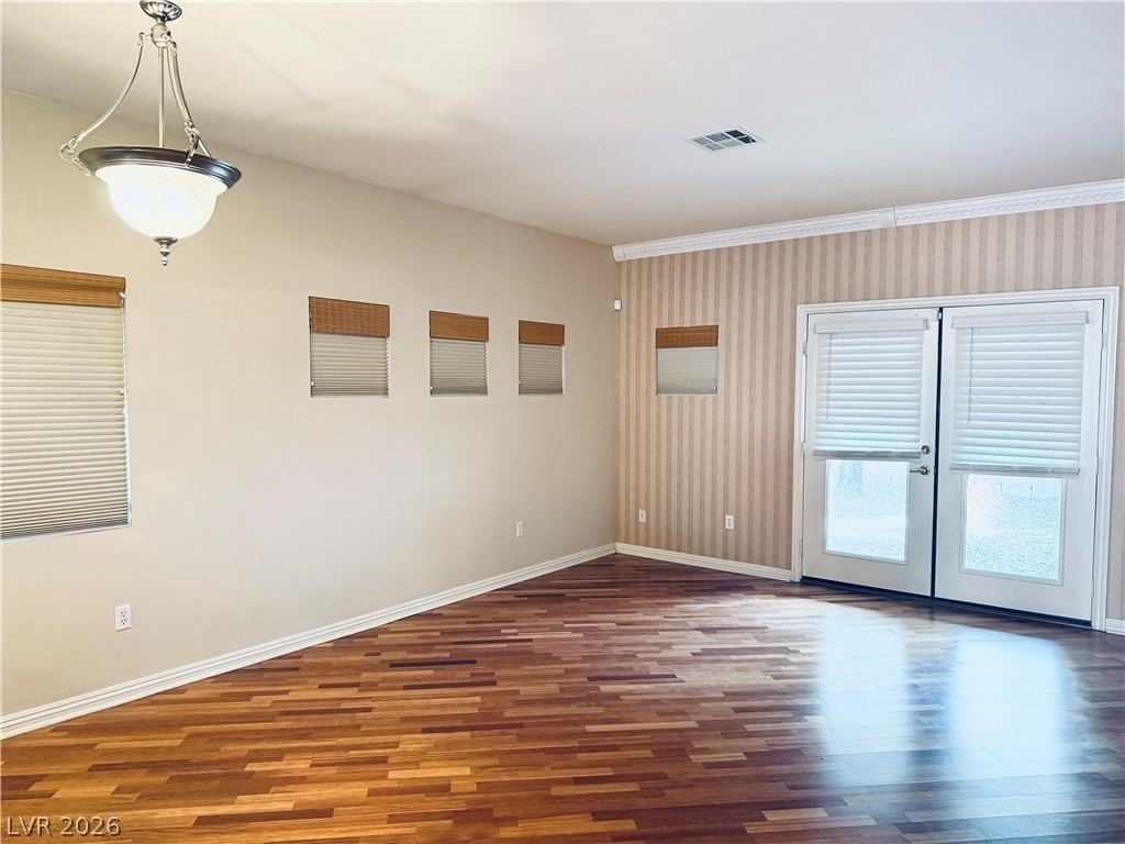 10529 Allthorn Ave - Photo 2 of 9