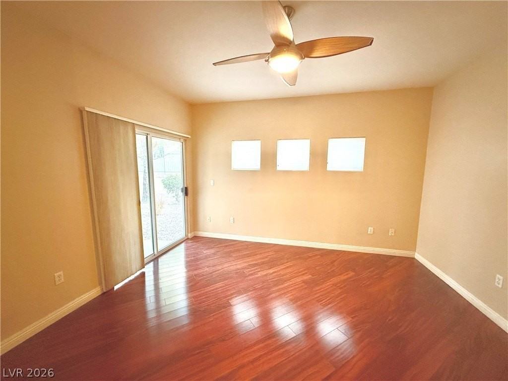 10529 Allthorn Ave - Photo 5 of 9