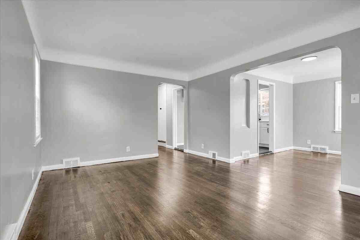 11577 Somerset Ave - Photo 5 of 29