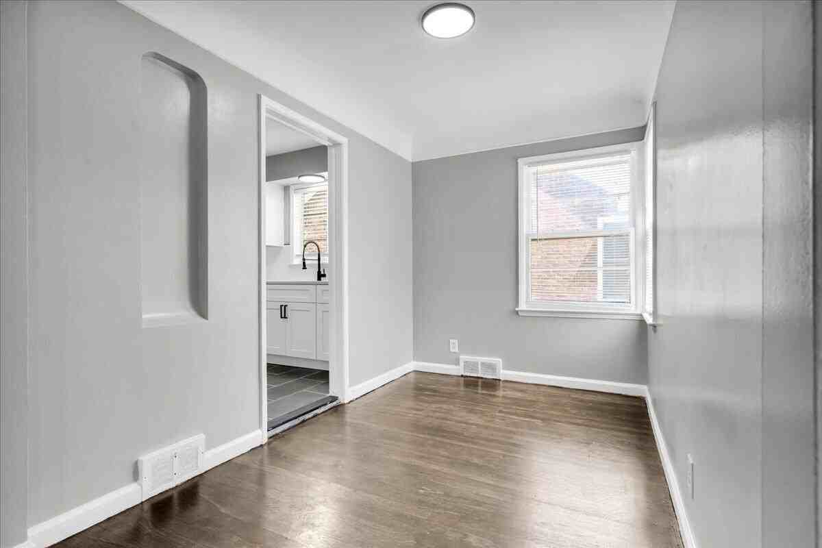 11577 Somerset Ave - Photo 7 of 29