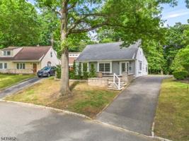 featured image of 15 Nestro Rd
