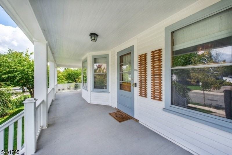 294 Claremont Ave - Photo 3 of 43
