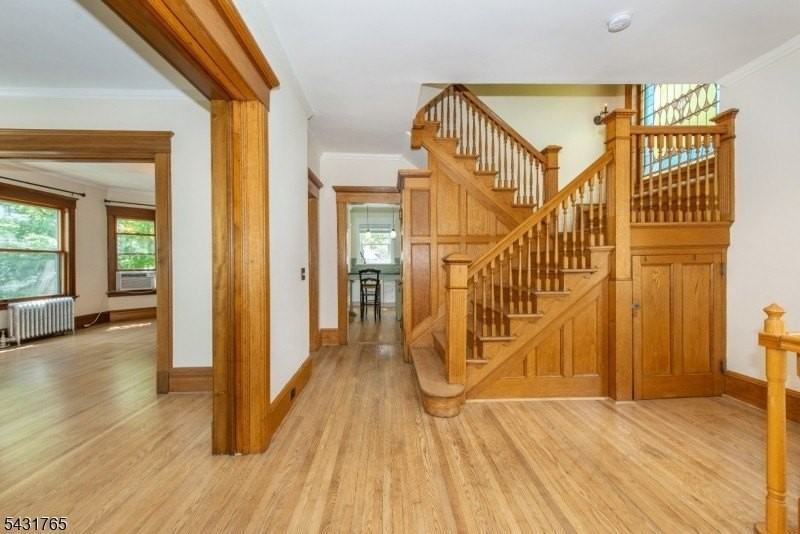294 Claremont Ave - Photo 6 of 43