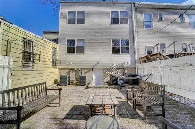 295 New York Ave #1L - Photo 3 of 32