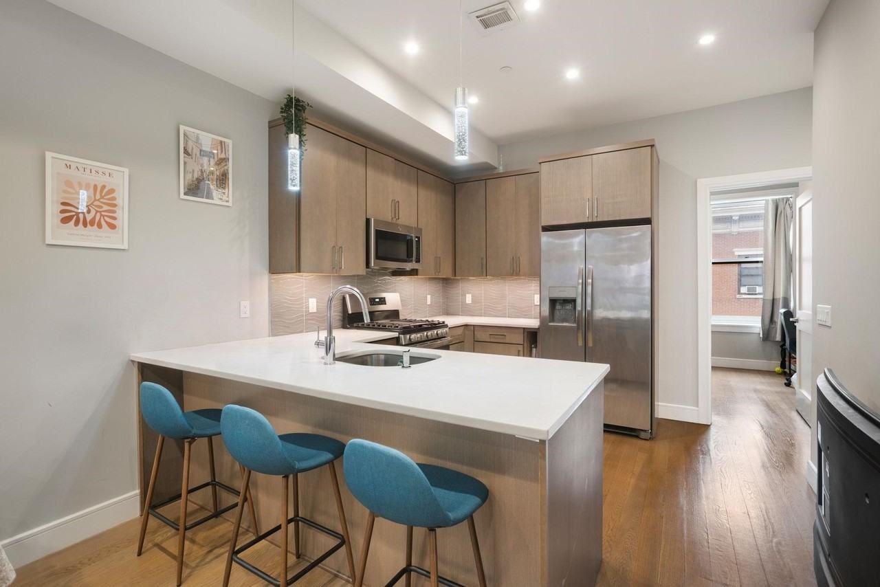 56 3rd St #3 - Photo 4 of 16