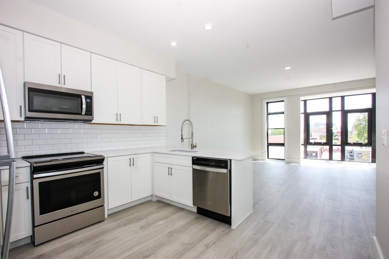141 Newark Ave #5S - Photo 2 of 18