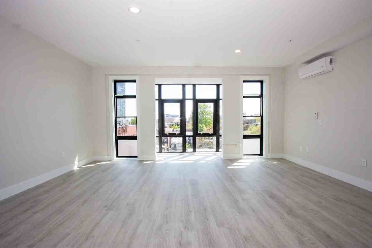 141 Newark Ave #5S - Photo 3 of 18