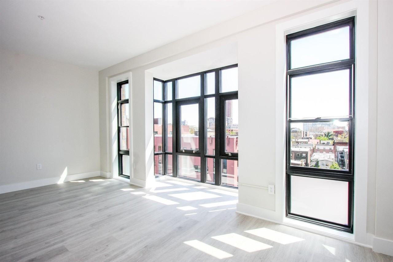 141 Newark Ave #5S - Photo 5 of 18