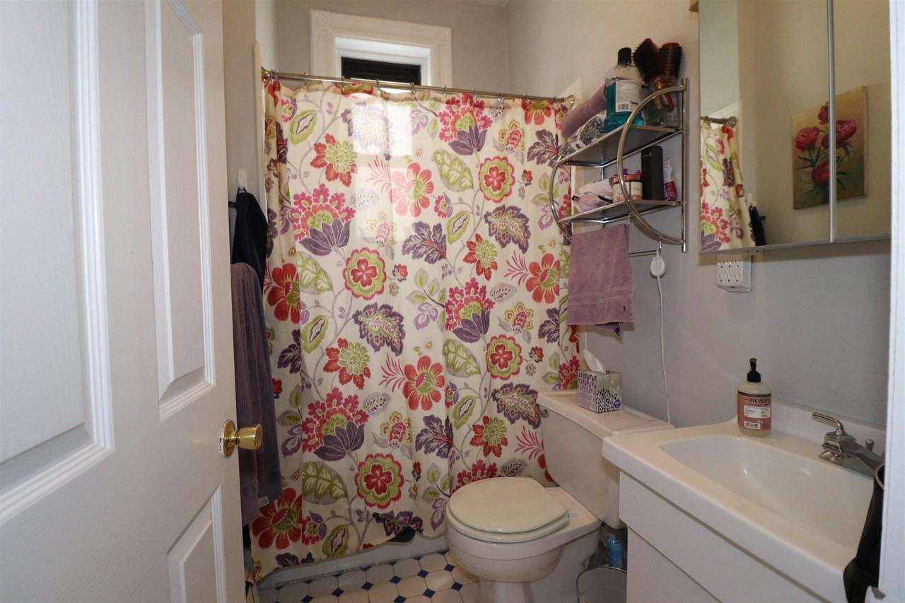 308 8th St #2 - Photo 5 of 8