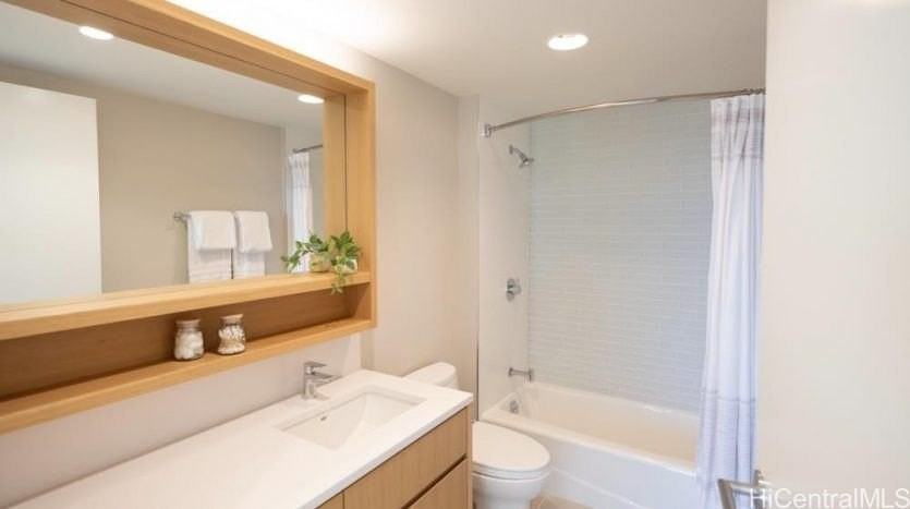 1388 Kapiolani Blvd #3004 - Photo 7 of 20