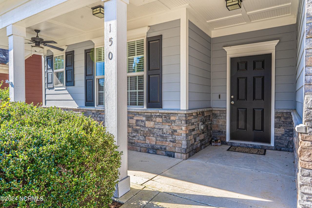 150 Michie Pl - Photo 3 of 33
