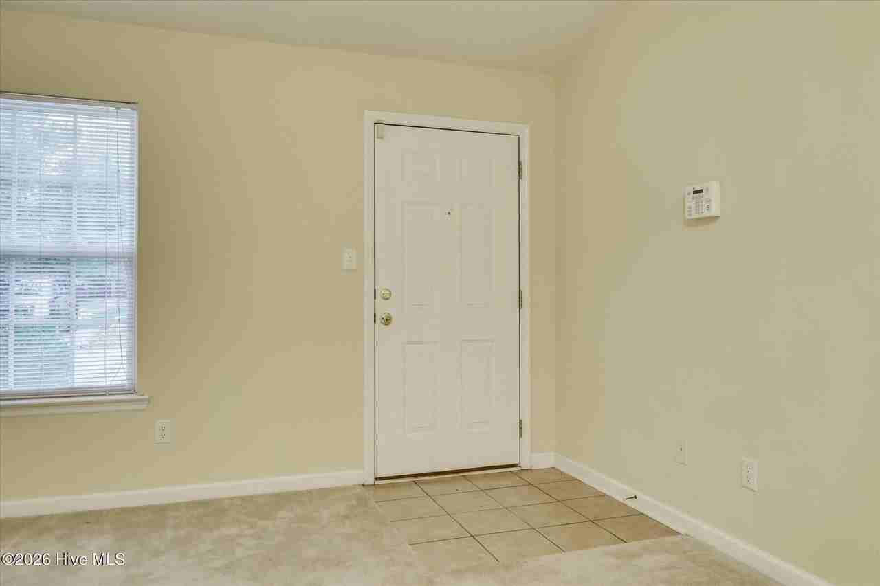 301 Beech Ln - Photo 5 of 41