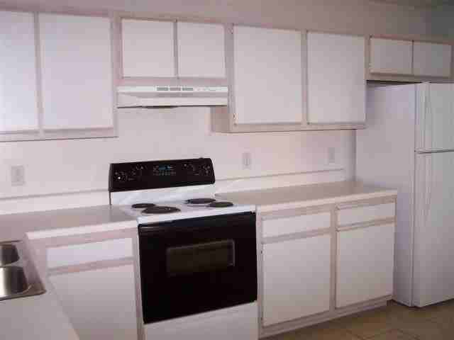 106 Pinegrove Ct - Photo 3 of 8