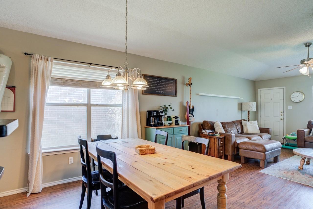 505 N Iola Ave - Photo 7 of 30