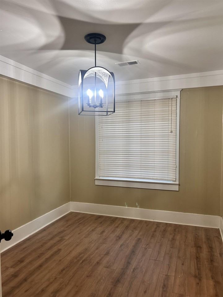 1804 Foster Ave - Photo 6 of 20