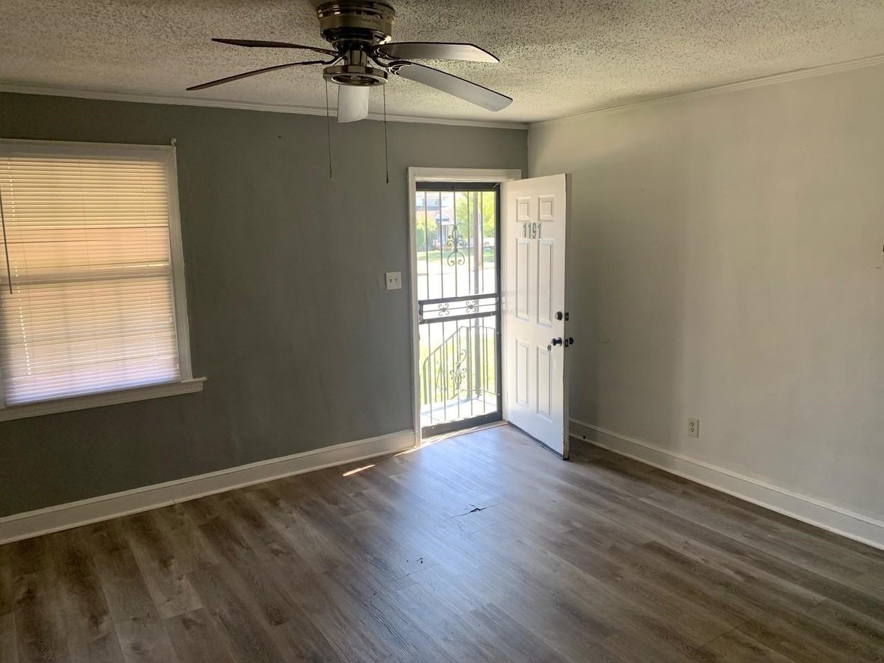 1191 N Graham St - Photo 6 of 7