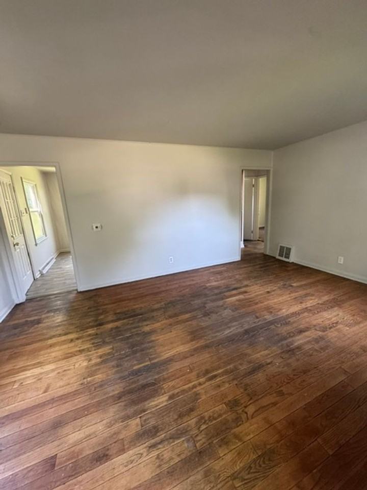 4508 Plaza Dr - Photo 2 of 8