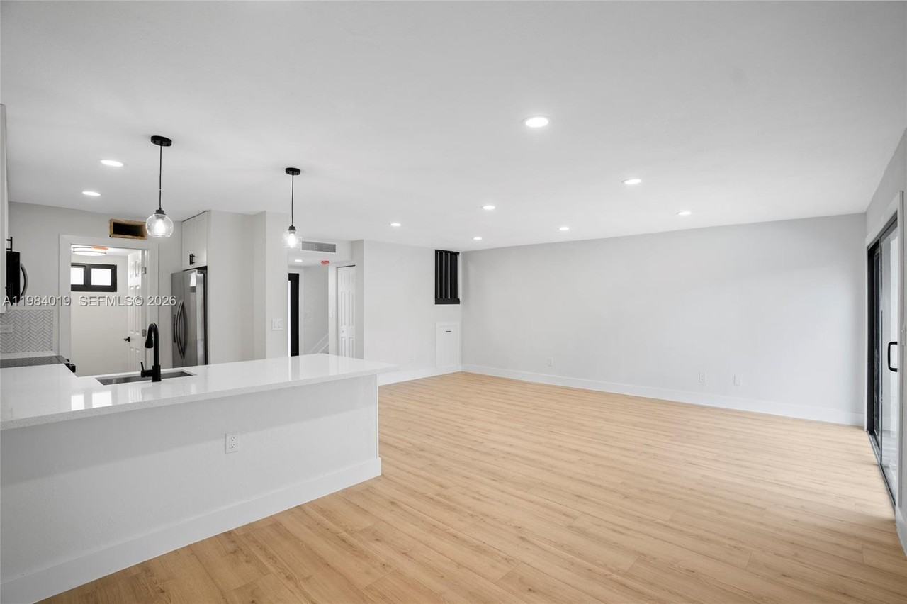 28015 Sw 143rd Ct - Photo 5 of 8