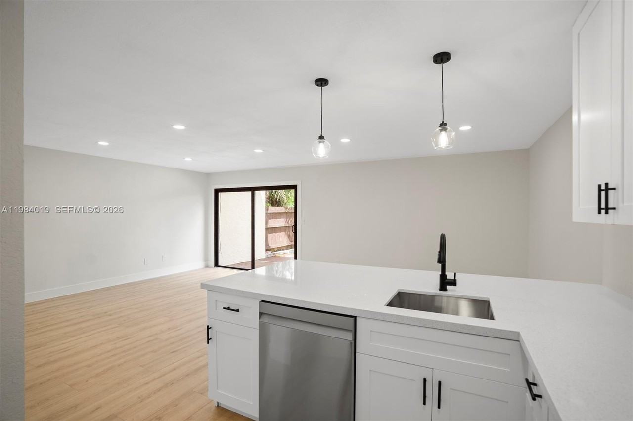 28015 Sw 143rd Ct - Photo 6 of 8