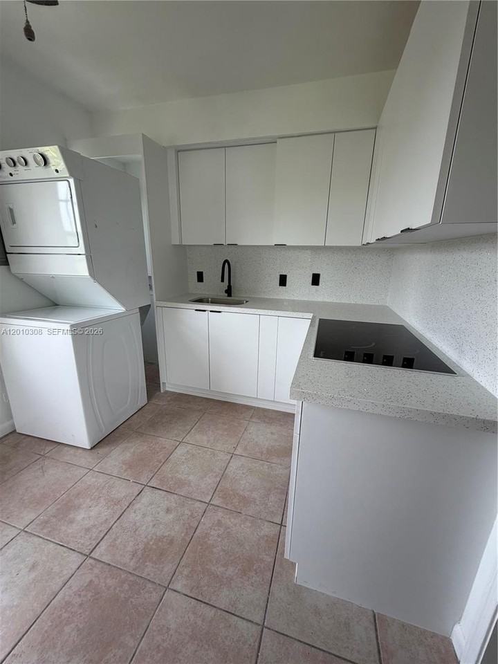 6201 Sw 21st St #6203 - Photo 4 of 4