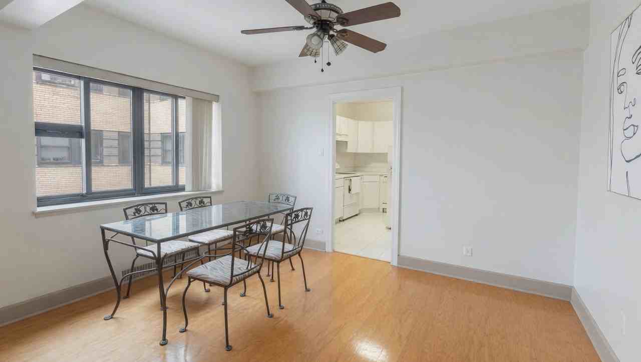 5056 N Marine Dr #A5 - Photo 3 of 7