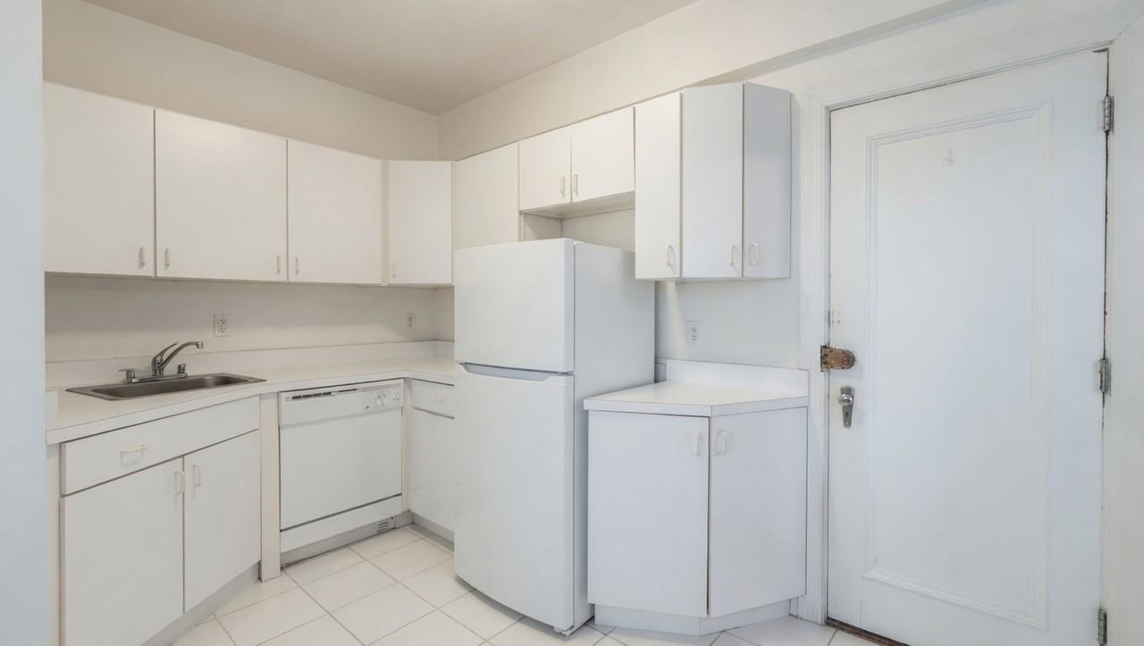 5056 N Marine Dr #A5 - Photo 5 of 7