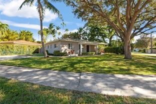8201 Sw 63rd Pl - Photo 1 of 1
