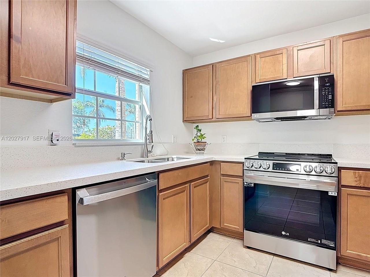 9101 Gervais Cir #1705 - Photo 4 of 31