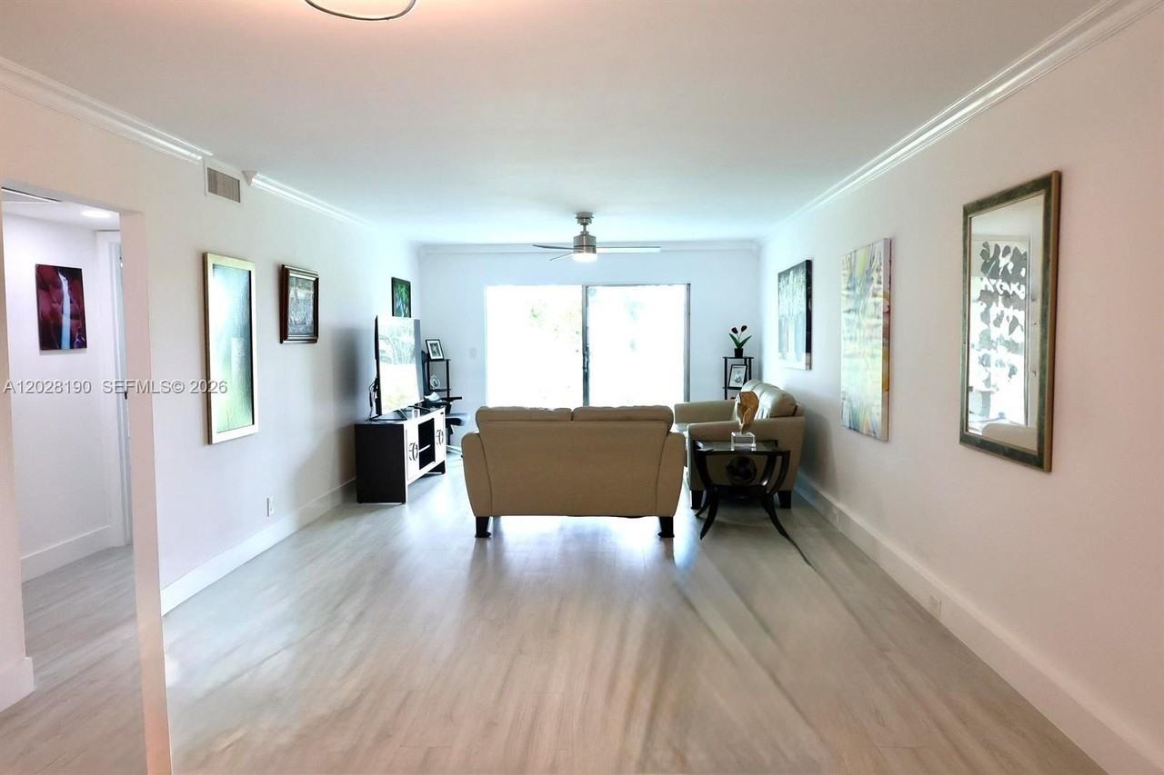 3004 Portofino Isle #B2 - Photo 7 of 23