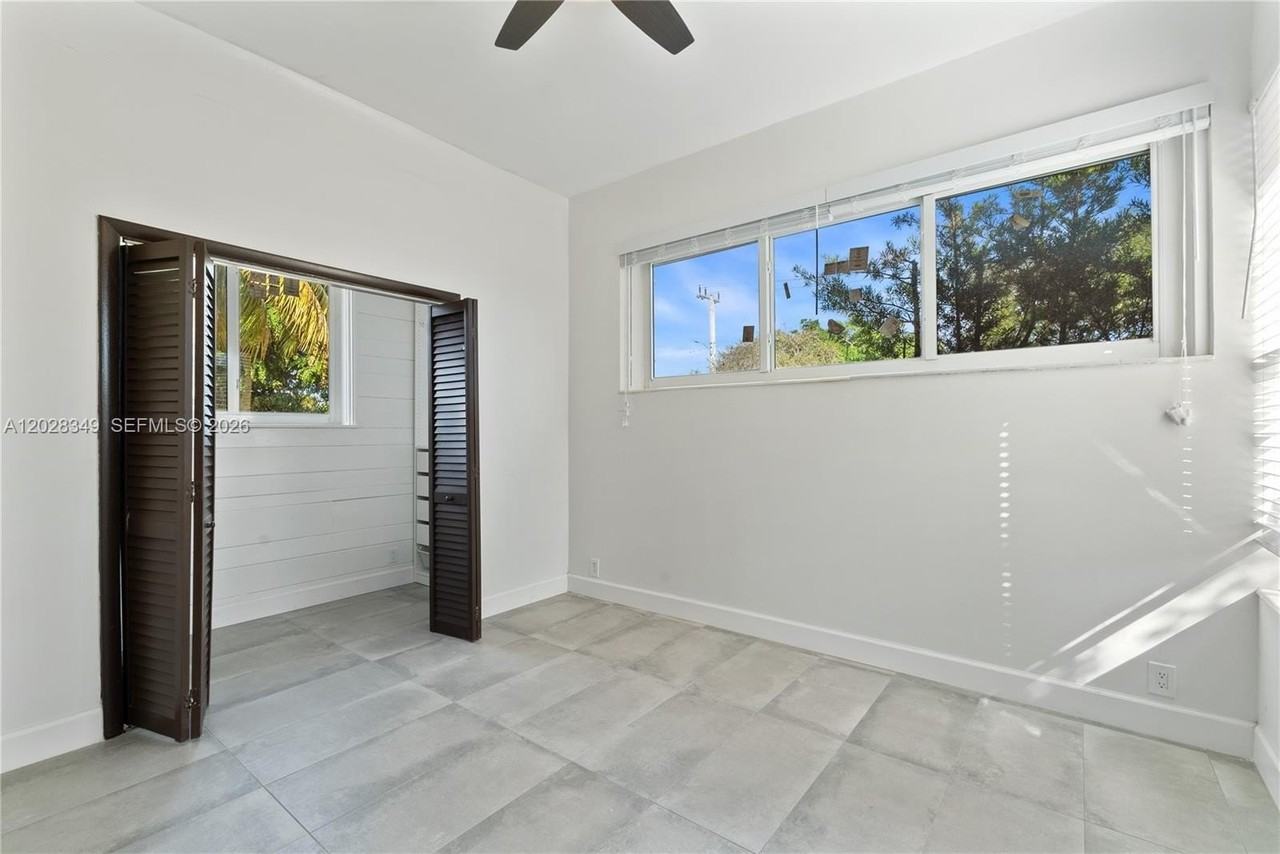 2204 Mckinley St #2 - Photo 5 of 11