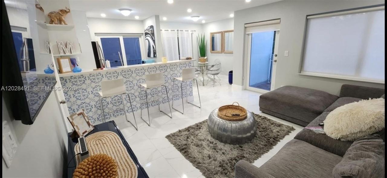 8966 Collins Ave #101 - Photo 4 of 10