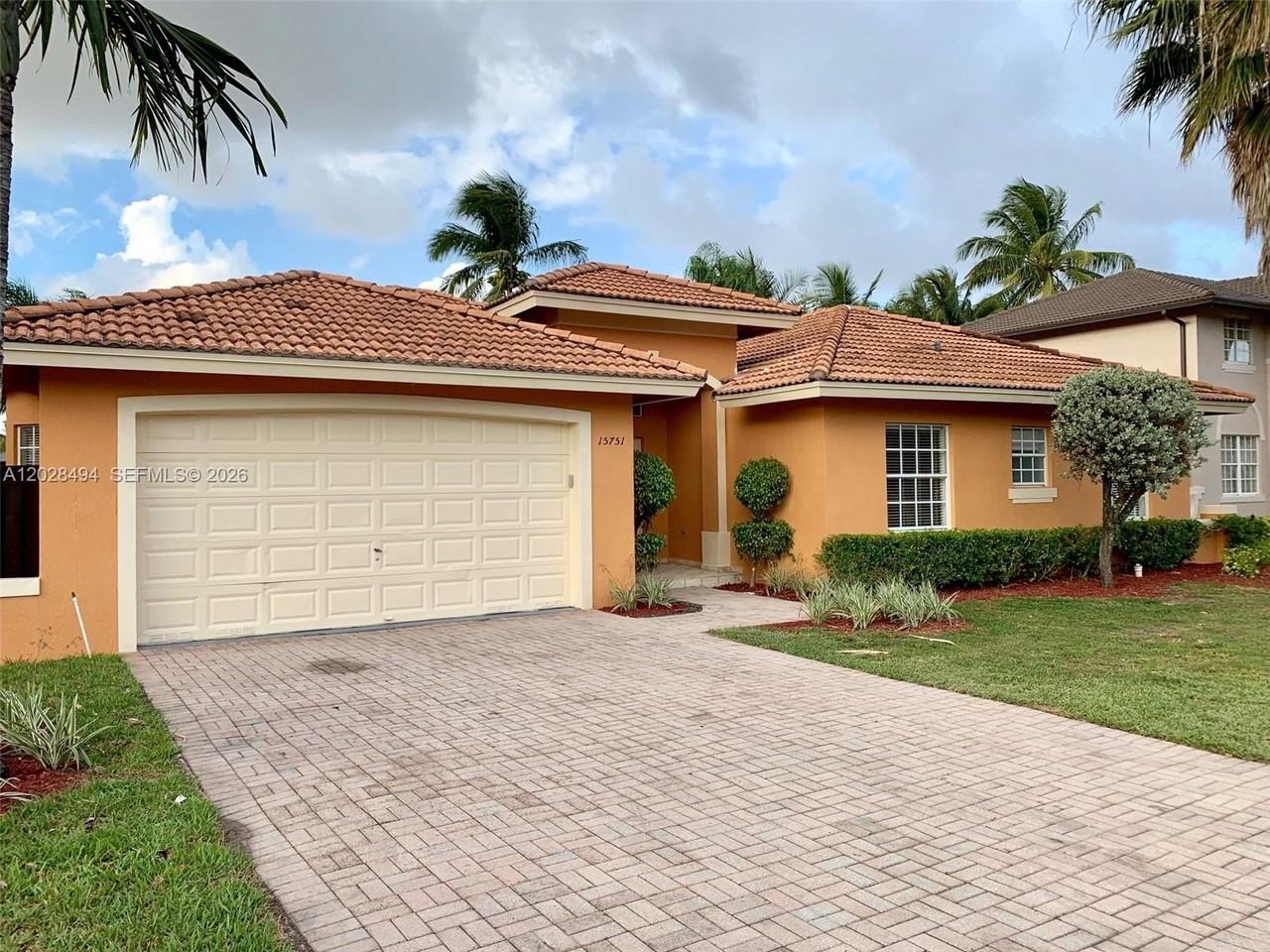 15751 Sw 103rd Ln - Photo 2 of 25