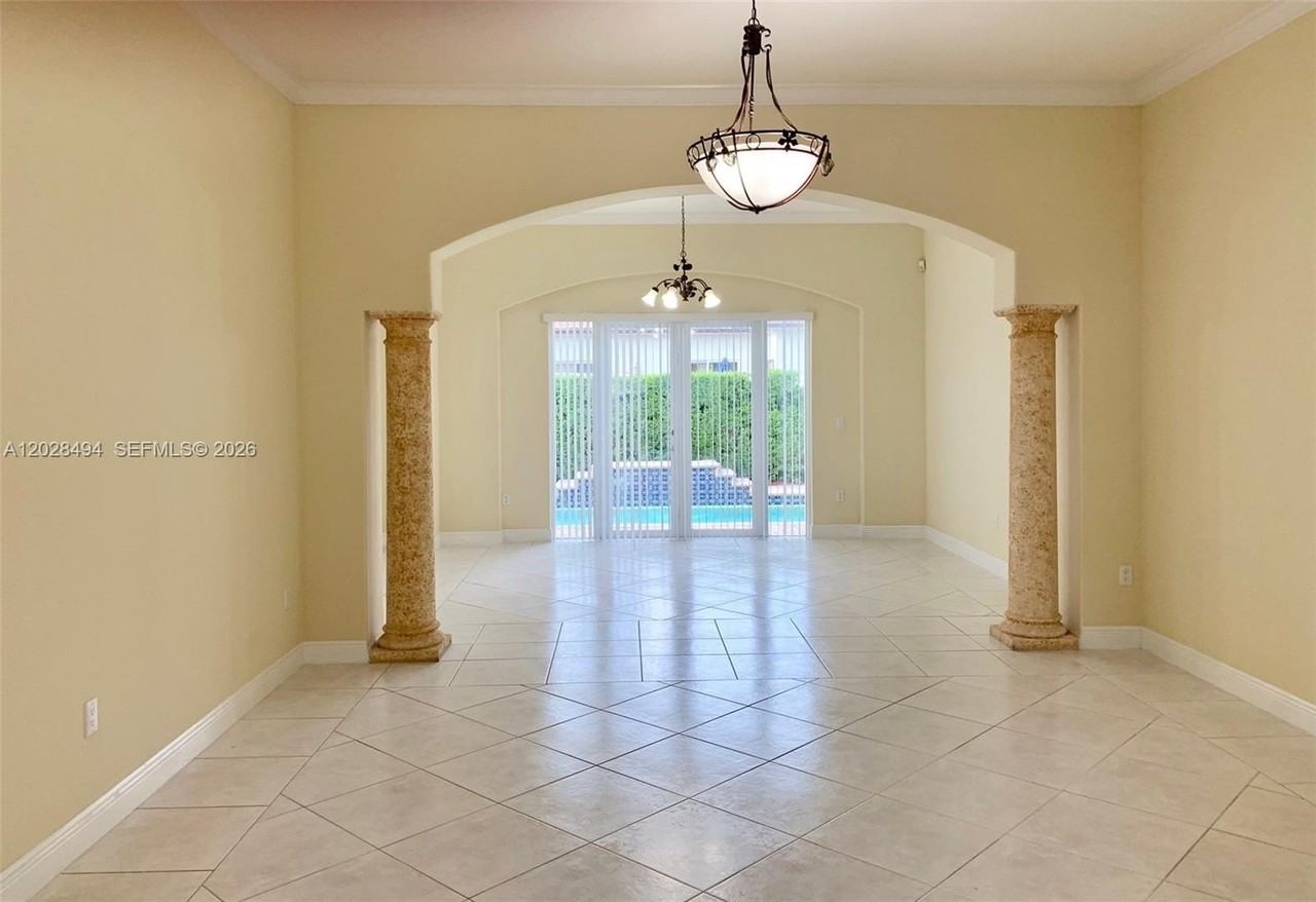15751 Sw 103rd Ln - Photo 3 of 25