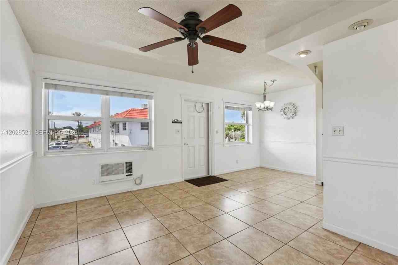 22 Se 3rd Ter #18 - Photo 2 of 22