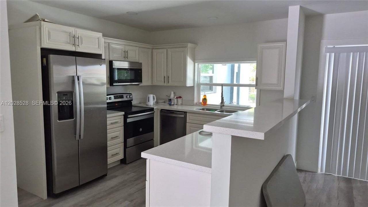 8261 Johnson St - Photo 5 of 13