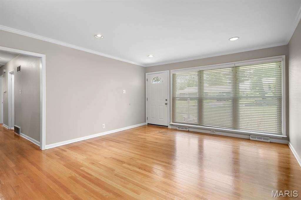 721 Montego Dr - Photo 2 of 20