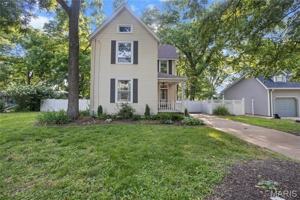 featured image of 419 S Van Buren Ave